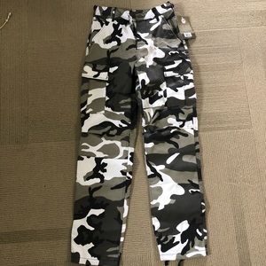 Rothco brand new with tags camo pants